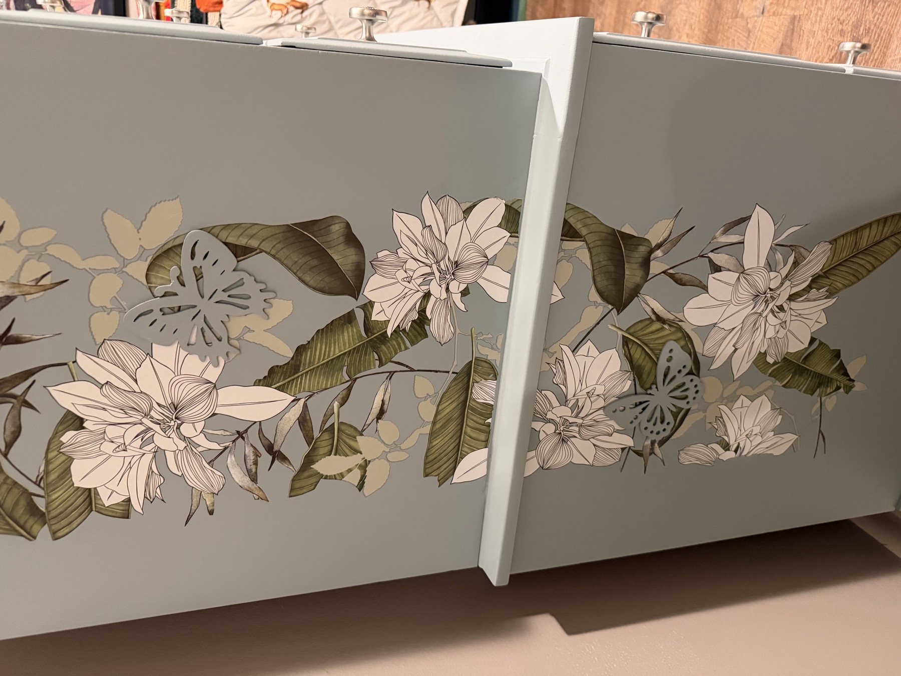 Butterfly Dresser photo 8